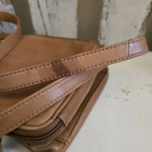 Vintage Leather Fossil Crossbody Purse - Picture 5 of 5